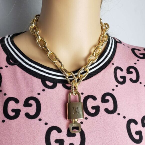 Authentic Louis Vuitton Lock & Key with Unbranded Gold Plated Chain Necklace - Picture 2 of 10